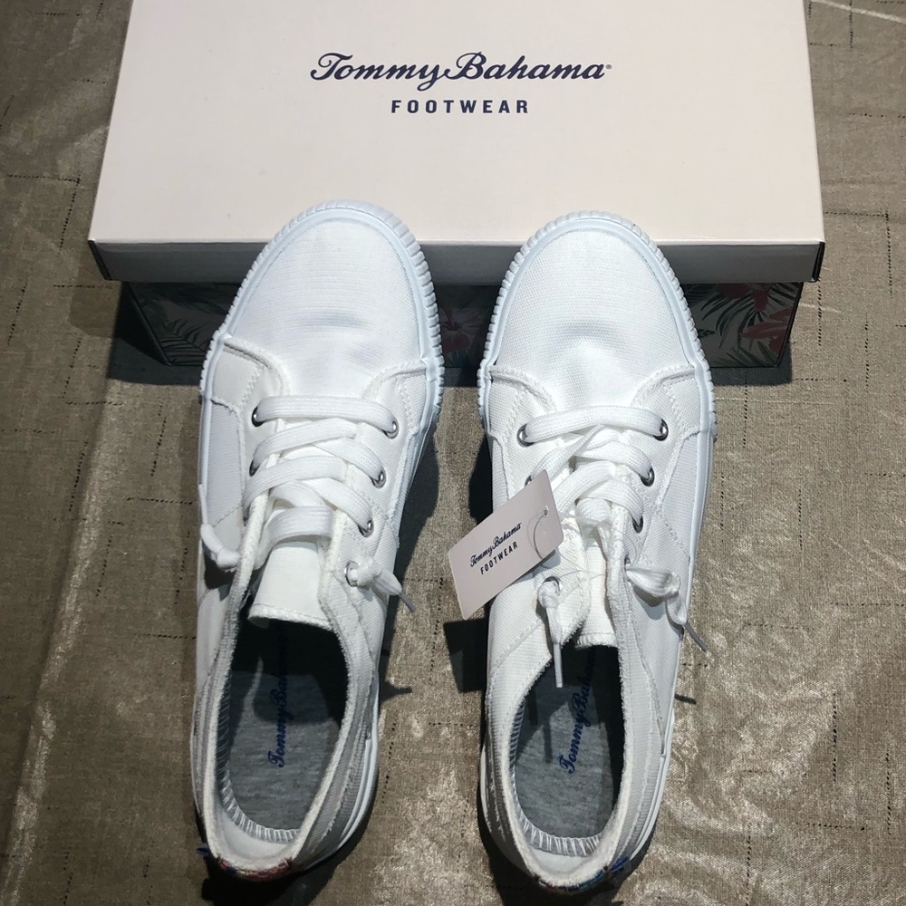 Tommy Bahama Slip-On Sneakers, women, size 8.5 NEW